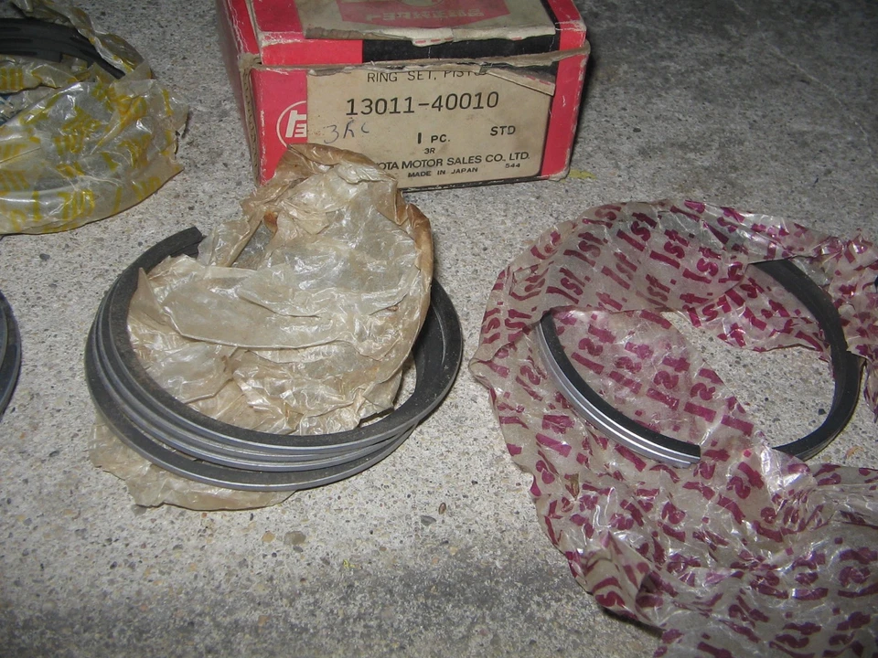 Toyota Corona 1968-1969? Lote de anillos de pistón 3R-C NOS 13011-40010 horas usados originales Foto 4 de 4