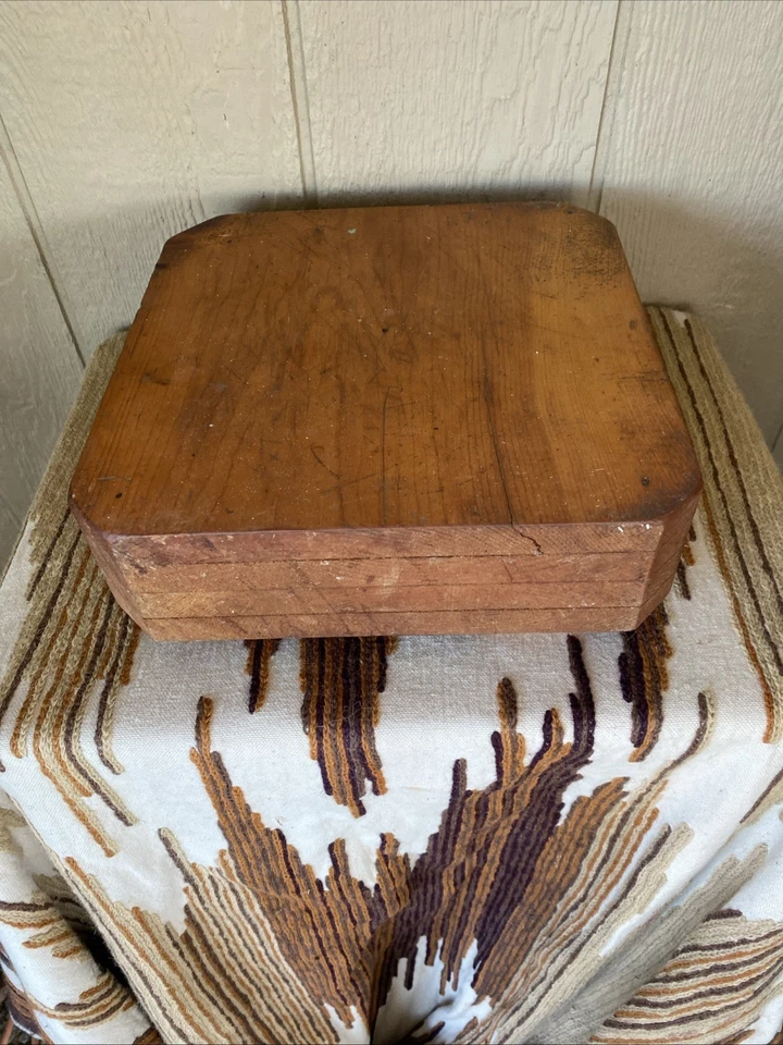 Vtg Rustic Primitive Footed Wooden BUTCHER BLOCK 11 .5 X 11 .5 X 4 .5 Farmhouse - Image 2 of 4
