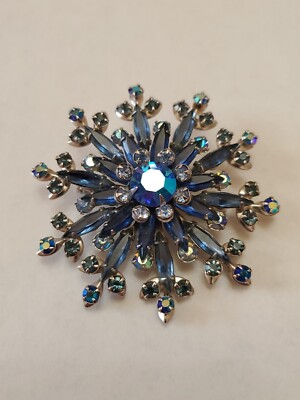 Vintage 1950's Silver Tone 4 Layer Blue Aurora Borialis Rhinestone Brooch/Pin
