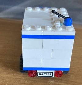 Lego City 7285 Dog Unit Police Dog Dog Minifig Policeman Van