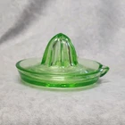 Vintage Federal glass Green uranium glass Manual Citrus Juicer/reamer