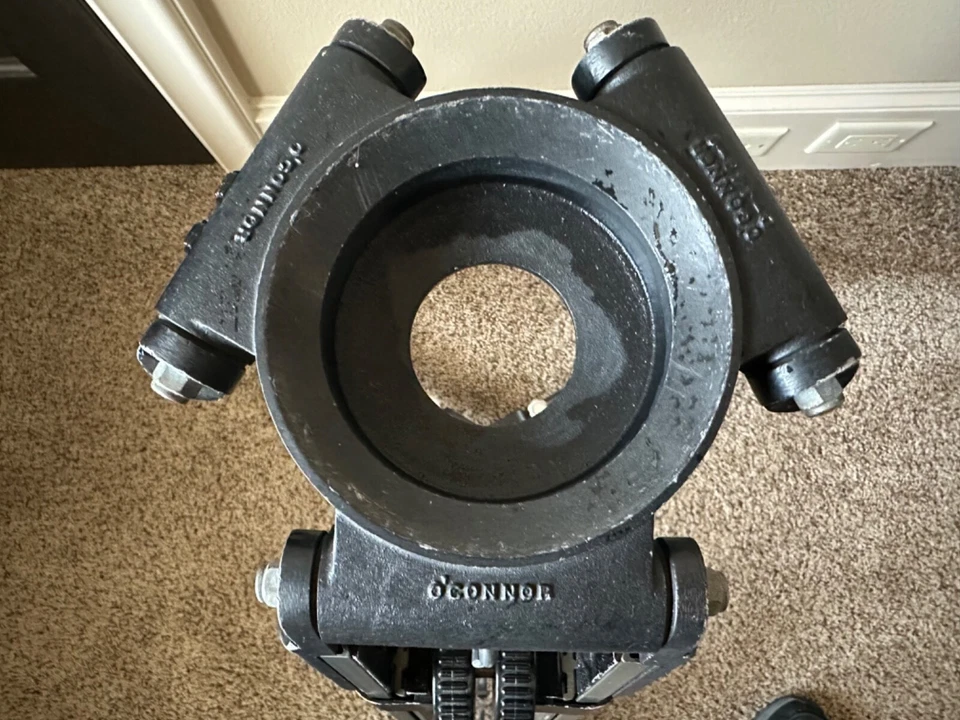 Классический штатив OConner 100 мм, встроенный распределитель, черный дорожный чехол OConner - Изображение 3 из 4