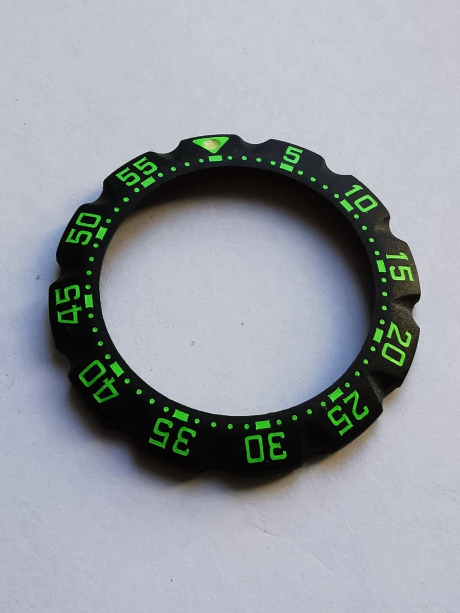 TAG HEUER LUNETTE FORMULA 1 NOIRE ET VERTE NEUVE DE STOCK
