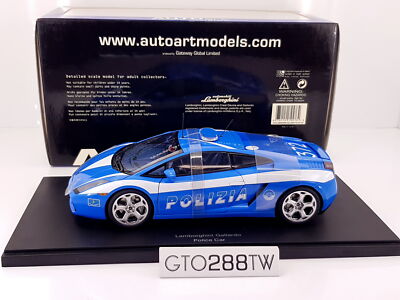 AUTOart 1:18 scale Lamborghini Gallardo Police Car 2003 (74576) w