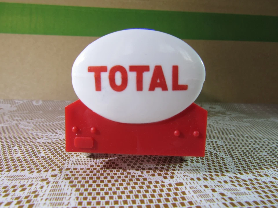 96Y Vintage Bourbon Berliet GAK Semi Remorque Citerne Total Jouet Pllastique - Photo 4/4