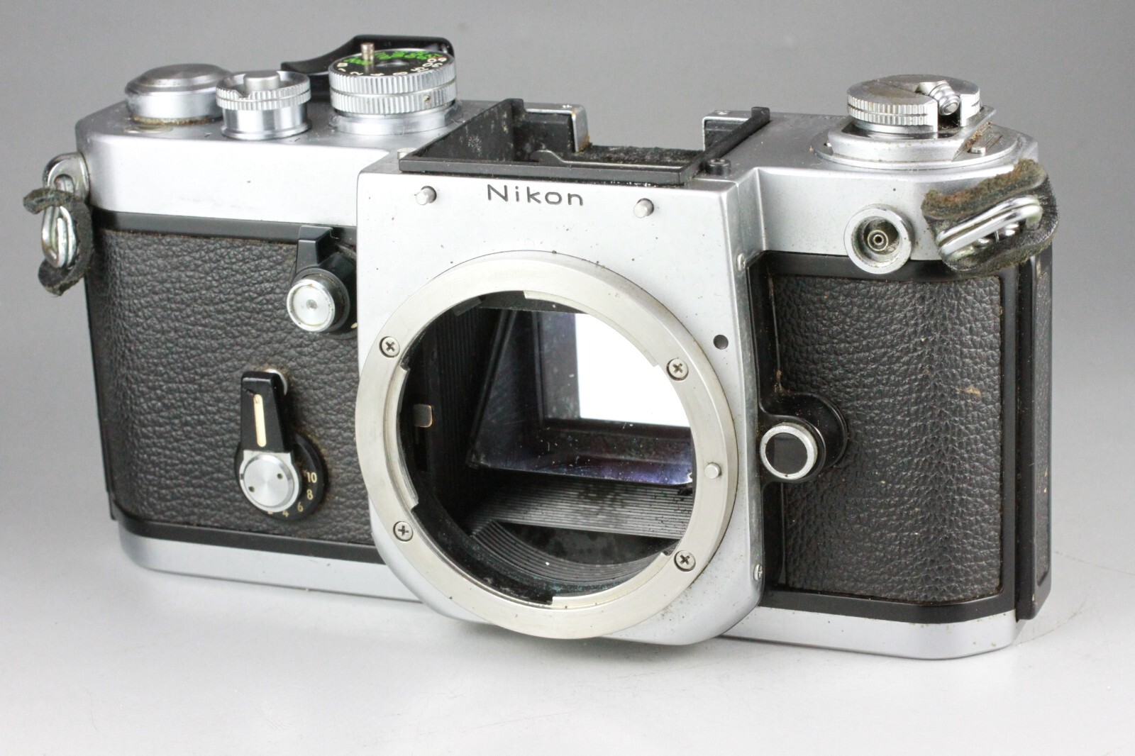 ◇ Nikon ニコン F2 フォトミック 714万台 + AI NIKKOR 20mm F3.5 フィルム