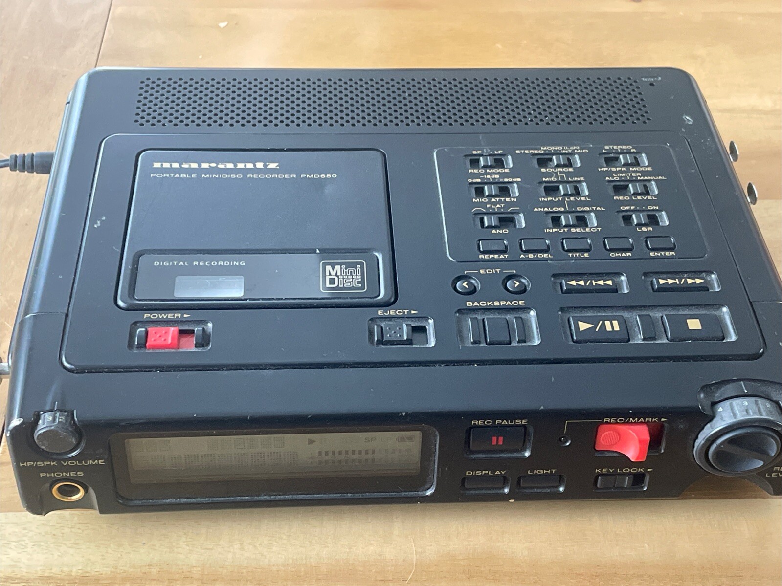 Marantz pmd-650U Portable MiniDisc recorder and player