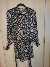 Black and Cream Banana Republic Dress with Sash Size 0