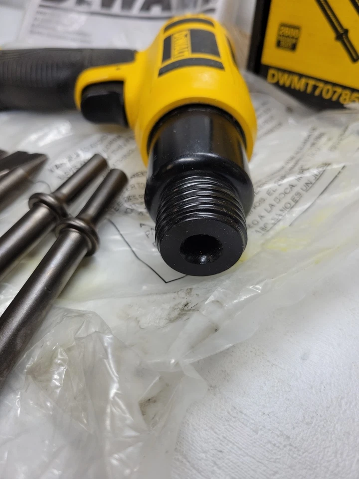 DEWALT, AIR CHISEL HAMMER, 5PC PLUS TOOL, (DWMT70785) NEW!! (B5) - Image 2 of 4