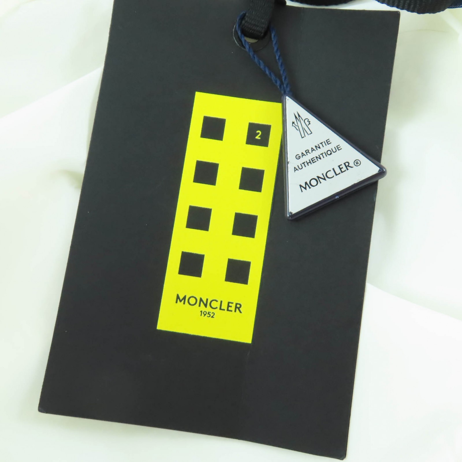 Great MONCLER GENIUS 2 Jacket KARULA white Nylon Women 0 thumbnail 18