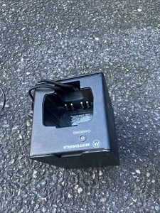 MOTOROLA MOBILE CHARGER RLN 5233 HT 750 /1250 ?