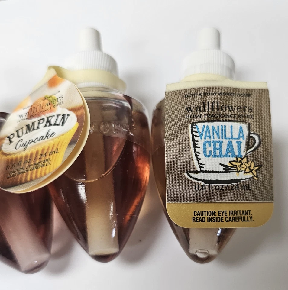 Bath & Body Works Wallflowers 4 Bulbs Kitchen Spice Harvest Pumpkin Vanilla Chai - Image 2 of 4