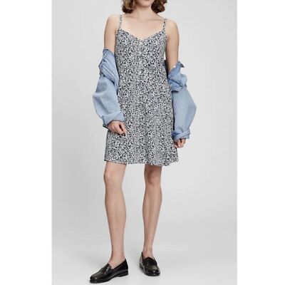 NWT GAP Size S Cami Dress V-Neck White Navy Floral Smocked Back Fit & Flare 