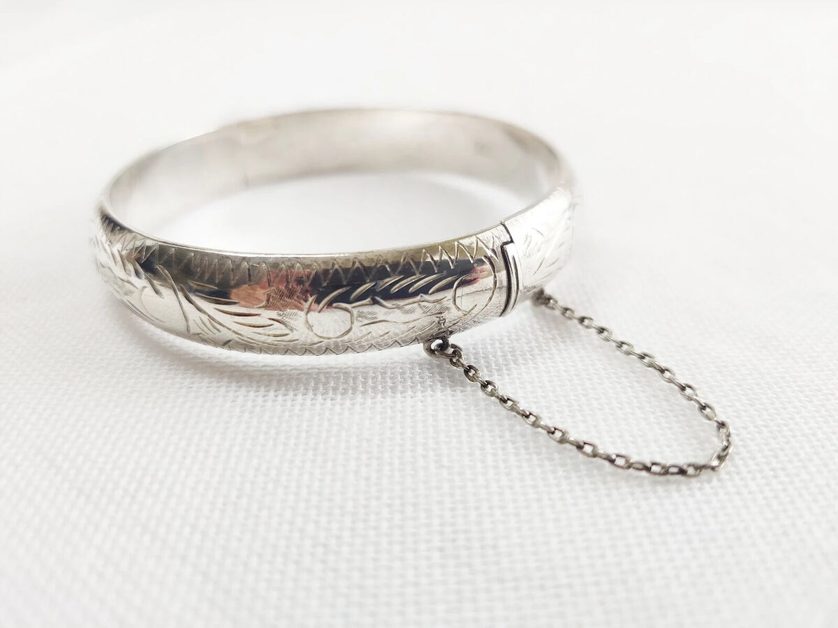 Sterling Silver 7-Stone Gemstone Swirl Hinged Bangle Bracelets Sterling Silver 7-Stone Gemstone Swirl Hinged Bangle Bracelets