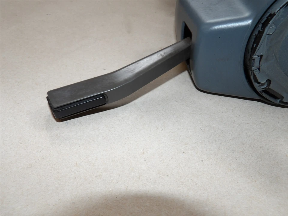 OLDSMOBILE CUTLASS CALAIS 1985-1991 cambio de piso AT sin rueda inclinable CON LLAVE Foto 2 de 4