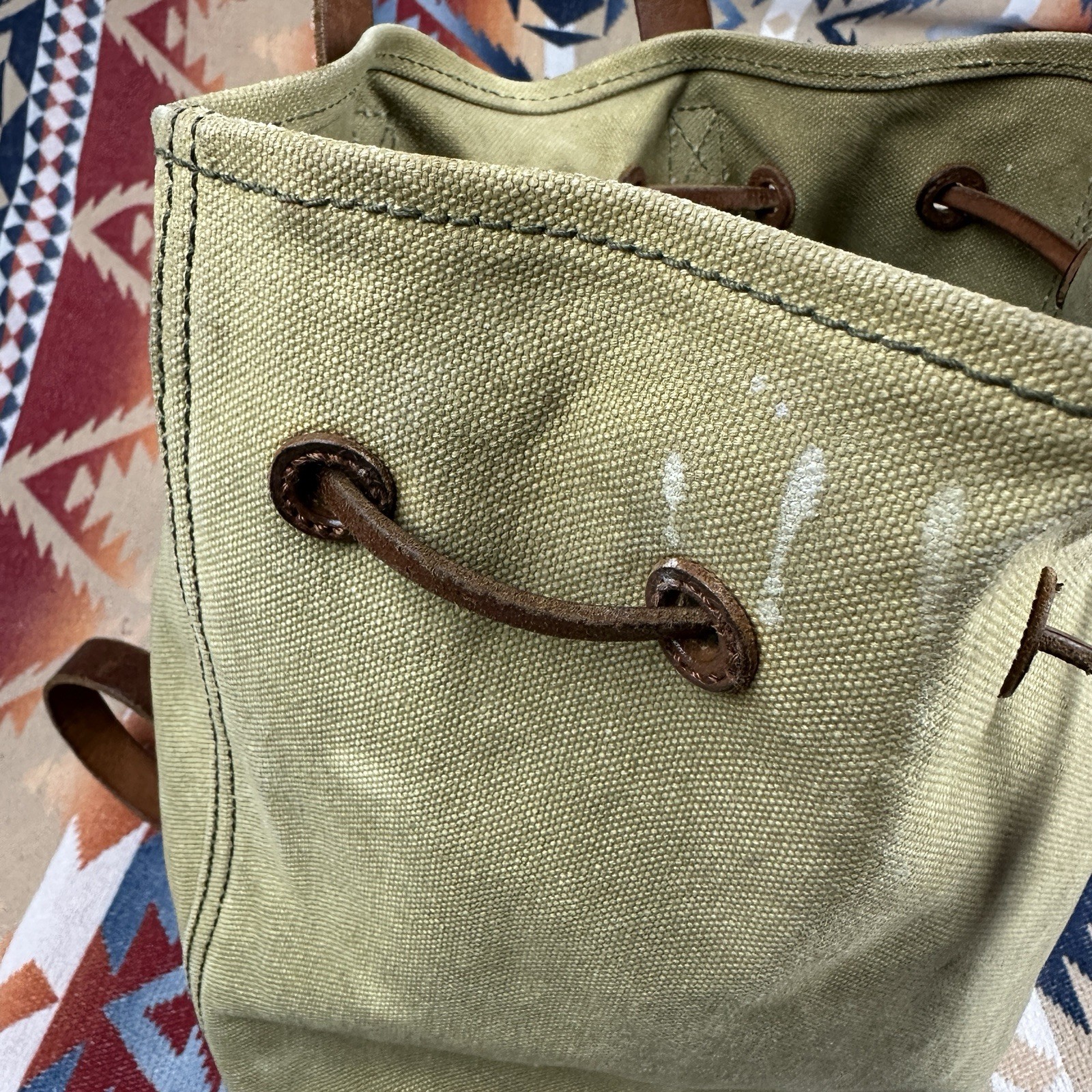 Madewell Somerset Drawstring Backpack Leather Oli… - image 10