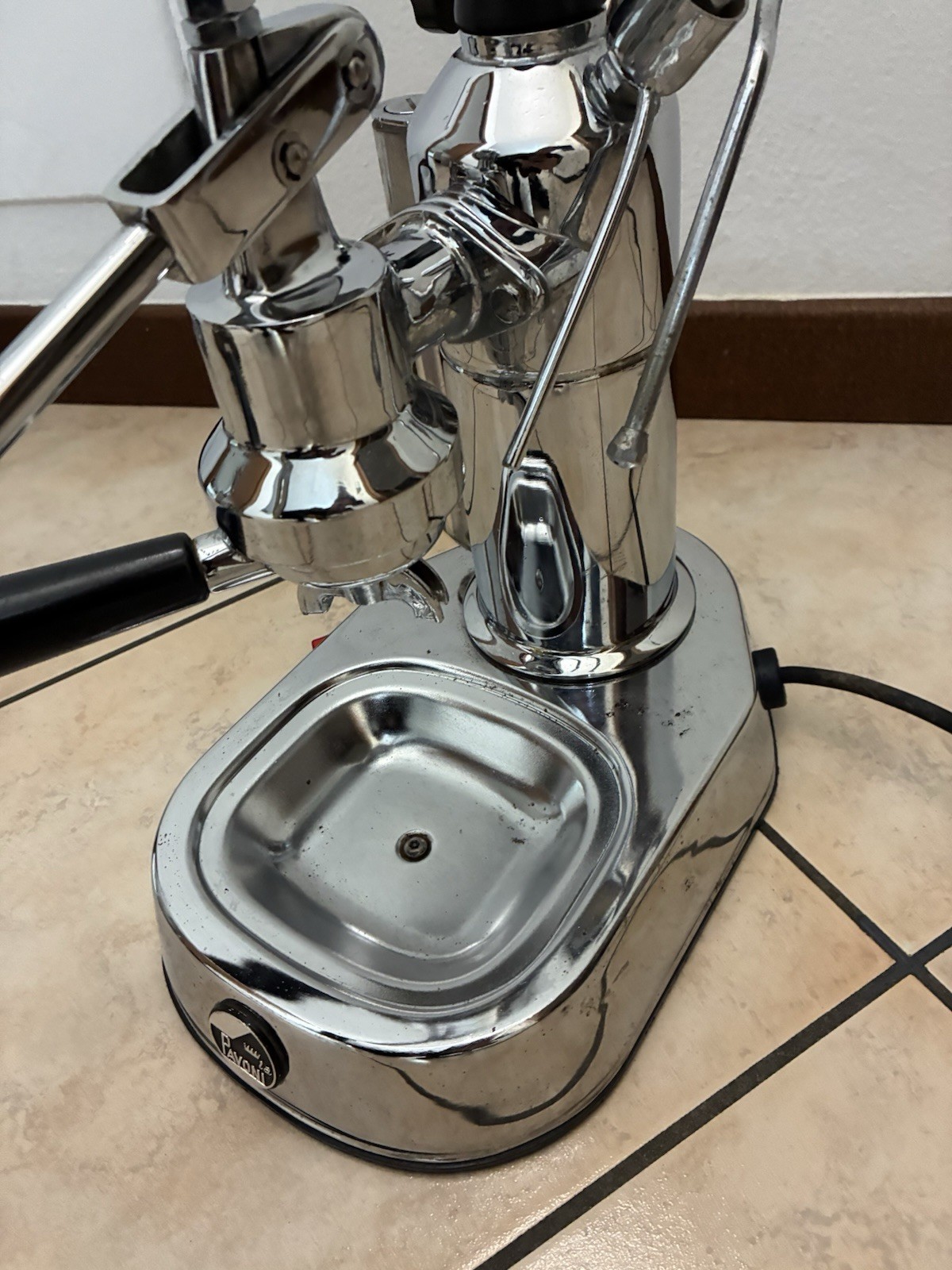 Peacocks Europiccola Silver Coffee Machine