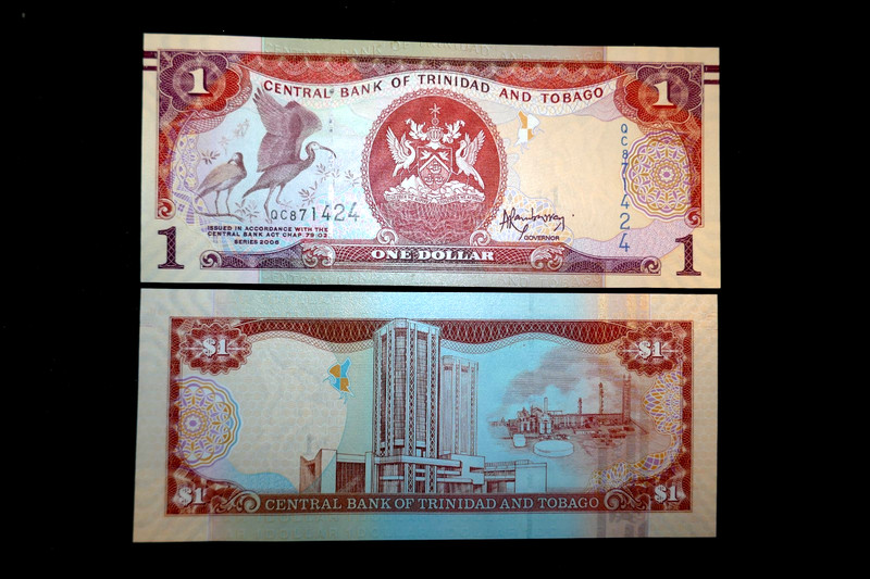 Trinidad/Tobago  1 dollar   P46  uncirculated