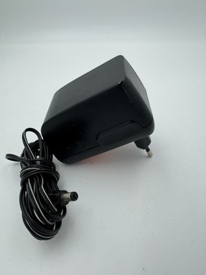 Sony Netzteil AC-930A AC 220V ~ 50Hz 9W Output DC 9V