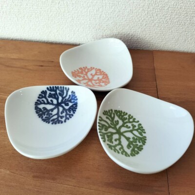 [TY011] Japanese traditional handmade ceramic pottery: white porcelain　plate