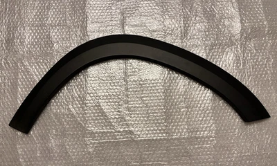 Original Peugeot 2008 Radlauf Verbreiterung Verkleidung vorne rechts 9817491577 - Bild 1 von 3