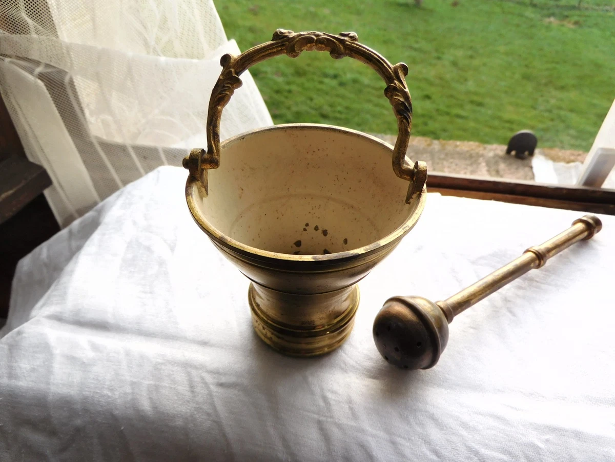 Ancien seau à appât vintage ovale pâle en métal pêche au méné