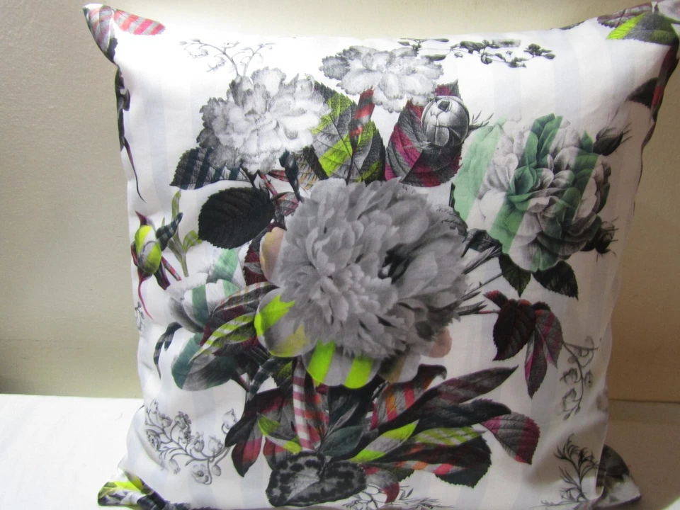 Designers Guild & Christian Lacroix Fabric Parvenue Rosee Cushion Cover D2 — 第 4/4 张图片