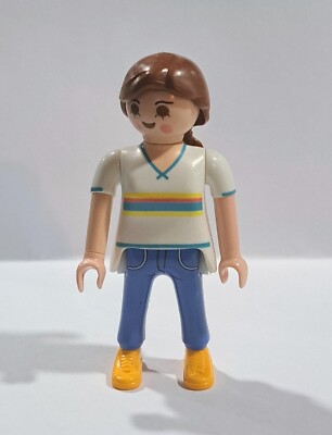 PLAYMOBIL CHICA JOVEN CON COLETA MARRON 10/6/21