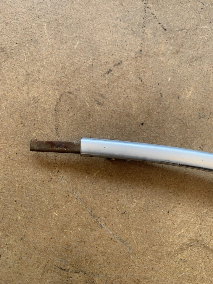 Оригинальный левый задний молдинг отделка окна четверть квадратного ярда для Audi A4/S4/A4 Quattro 2004-2008 годов выпуска - Изображение 3 из 4