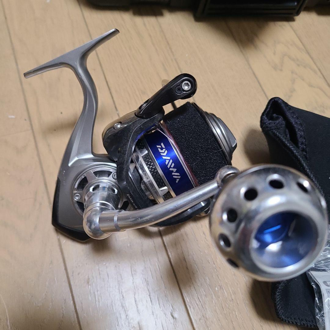 Máy câu Cá Daiwa Saltiga 4500H Made In Japan