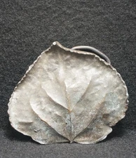 WH07132 VERY COOL VINTAGE 1974 CUT-OUT **ASPEN LEAF** NATURE ARTWORK BELT BUCKLE