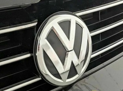 JETTA GRILLE BADGE EMBLEM VW New 3G0853601B DPJ VOLKSWAGEN GENUINE