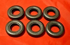 AMT Ford C-900/C-600 Semi Truck Tires 1/25