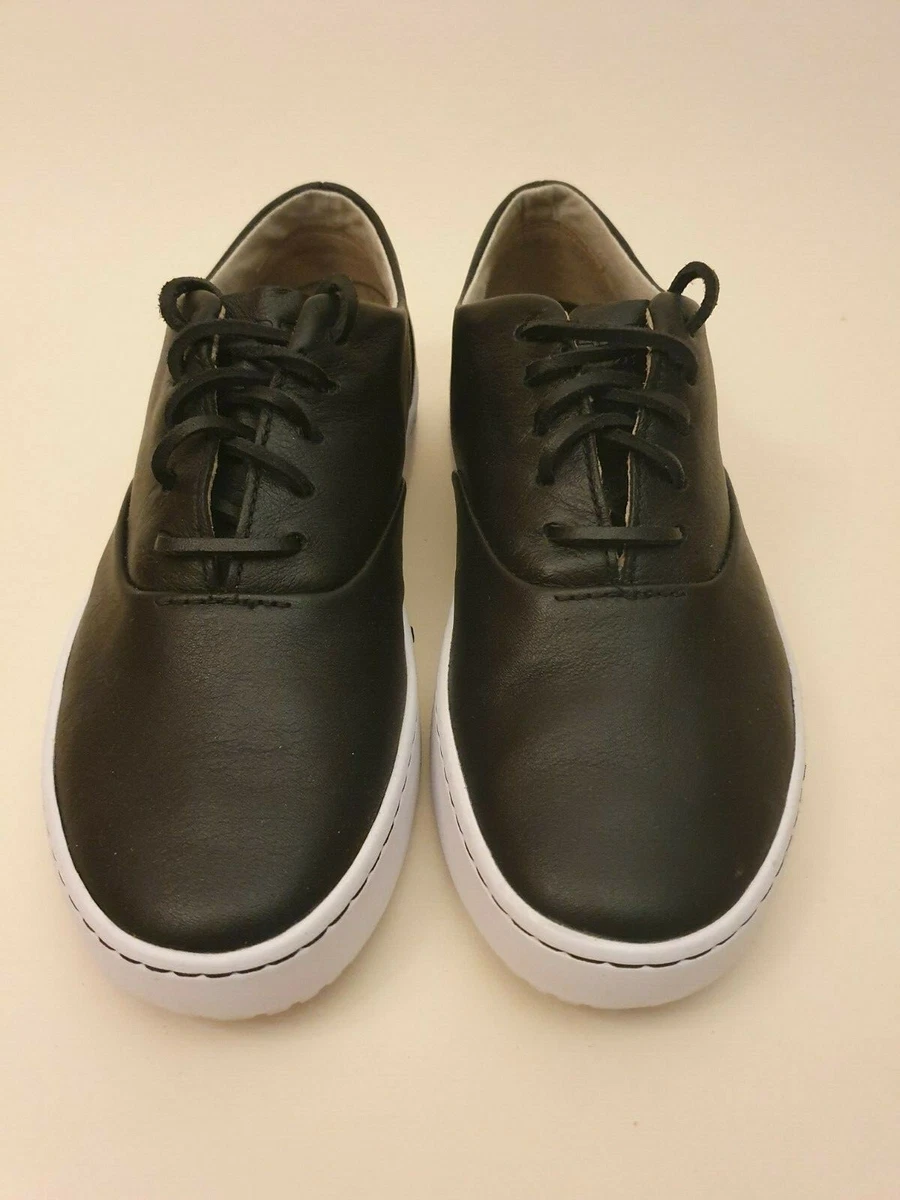 Vans that 2024 look like sperry's