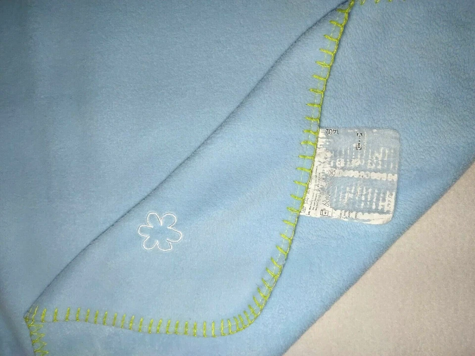 Manta de cocodrilo polar azul IKEA borde de puntada verde flor blanca seguridad Lovey Foto 3 de 4