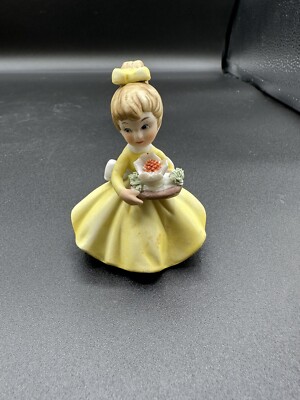 ビンテージ花柄ドレス人形 Vintage Porcelain Napco C-8614 Flower Girl in Yellow Dress | eBay