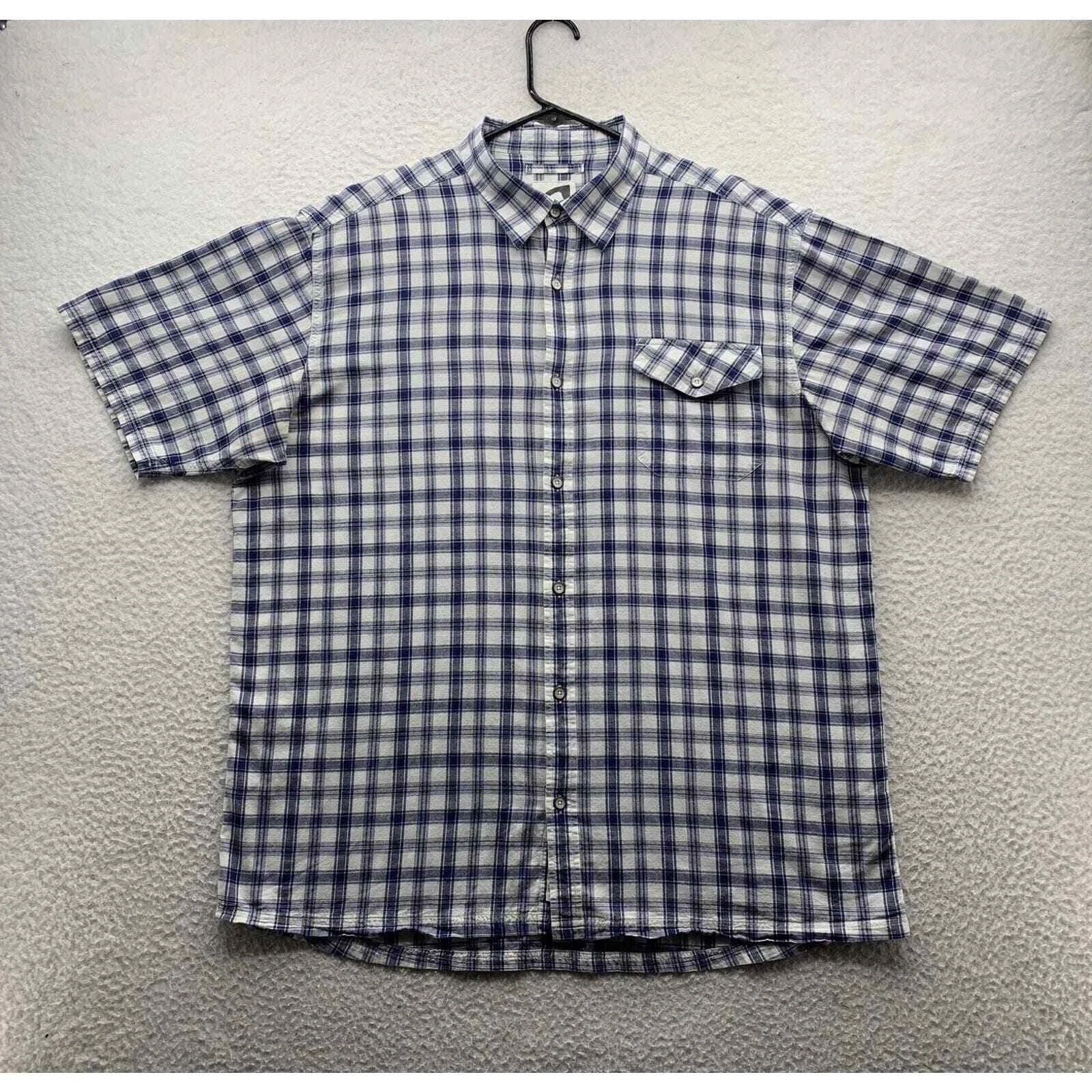 Mountain Khaki Button Up Shirt Mens XL X-Large Blue White Check Plaid Outdoors