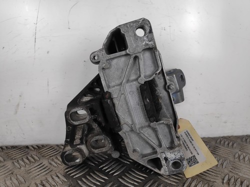 MERCEDES A-CLASS W177 18-23 GEARBOX MOUNT A2472402100 - Zdjęcie 2 z 5