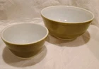 Vintage Pair of PYREX Avocado Green Mixing Bowls 401 1-1/2 PT & 403 2-1/2 QT