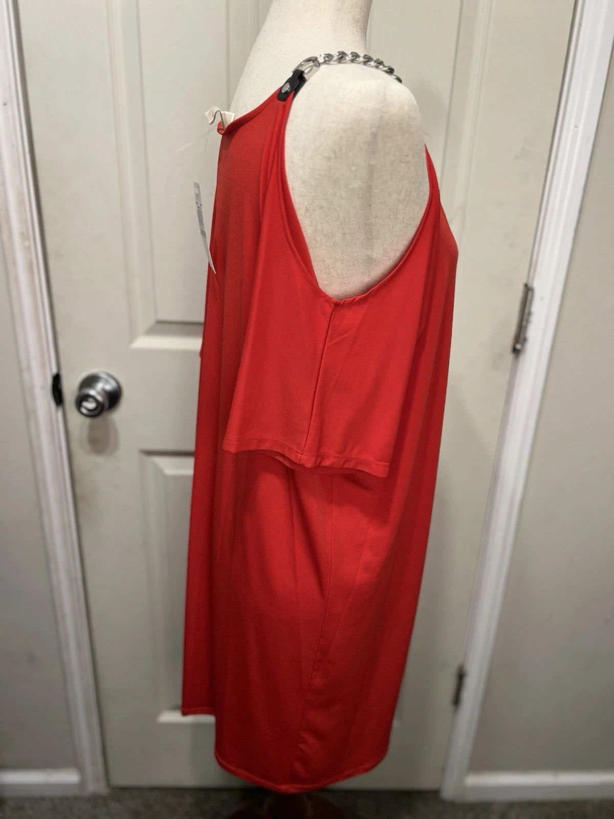 Abito rosso Michael Kors taglia grande con spalline a catena nuovo con etichetta prezzo consigliato $120