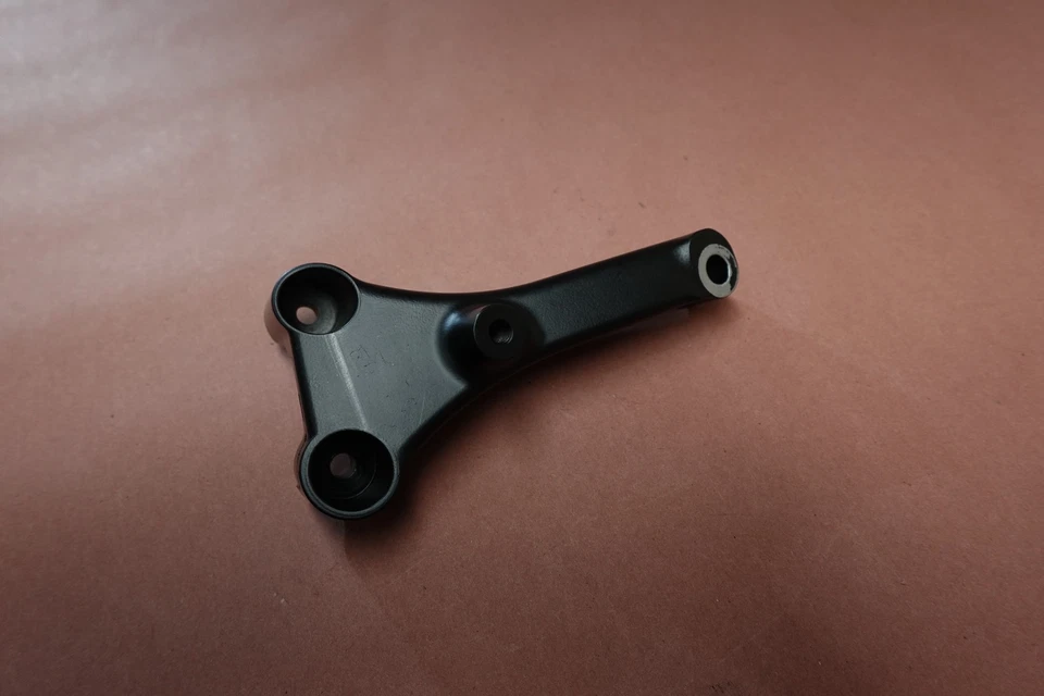 Soporte de montaje lateral derecho Kawasaki Ninja ZX1400 ZX14R 2006-2011 Foto 2 de 4