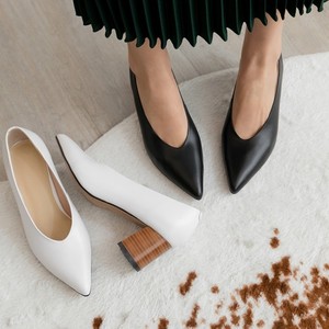 block heel pointed court shoes