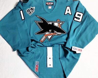 VINTAGE-PRO-56 JOE THORNTON SAN JOSE SHARKS CCM