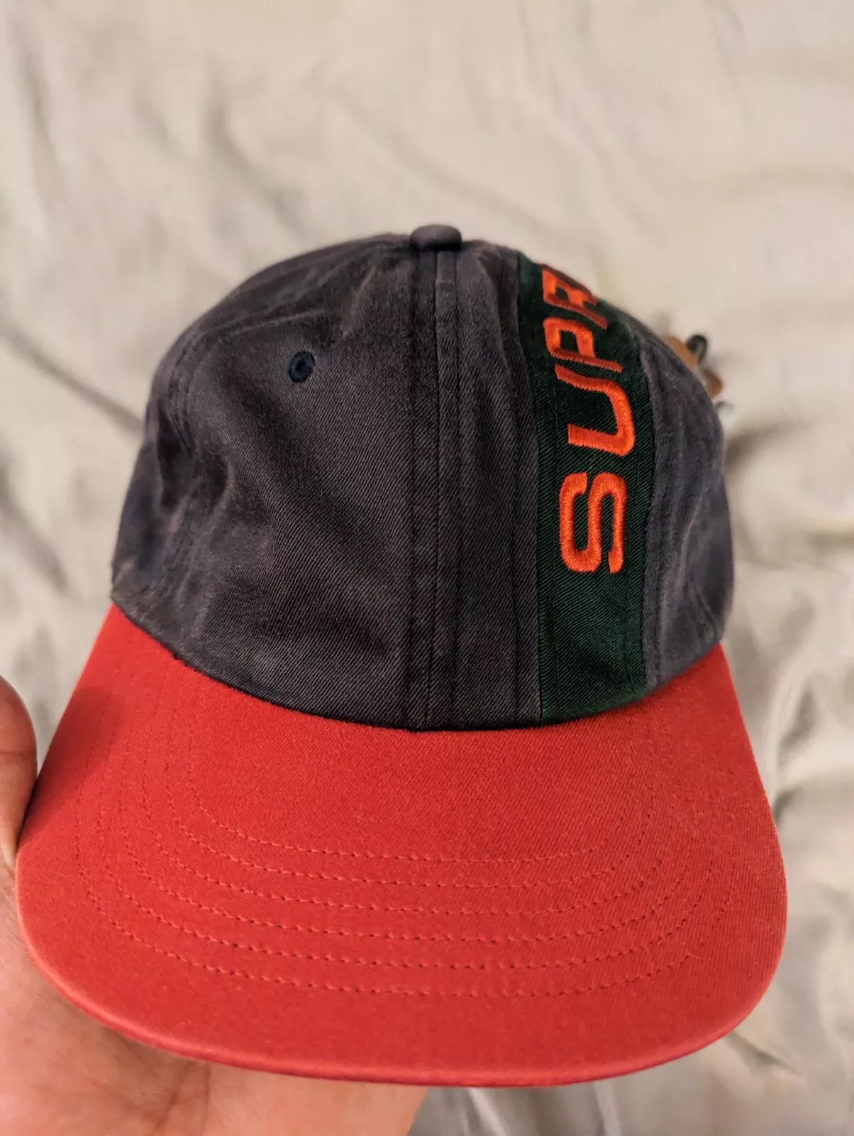 CHAPEAU DE CAMP FW18 SUPREME BANDE 6 PANNEAUX BLEU MARINE VERT ROUGE (Poubelle)