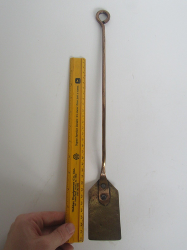 Antiker handgeschmiedeter Kaminspachtel aus Messing & Kupfer aus dem 19. Jahrhundert (15 1/2") - Bild 2 von 16