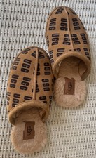UGG Slip On Tan And Black Slippers Size 6