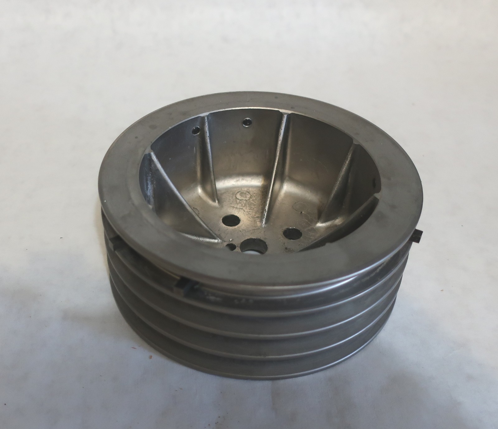 Maserati Biturbo   V BELT PULLEY FI Crankshaft 3 Grove  311053113