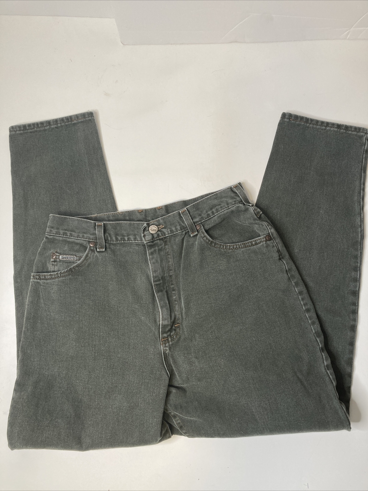 رجل غني لعبه الدرج lee riveted jeans 
