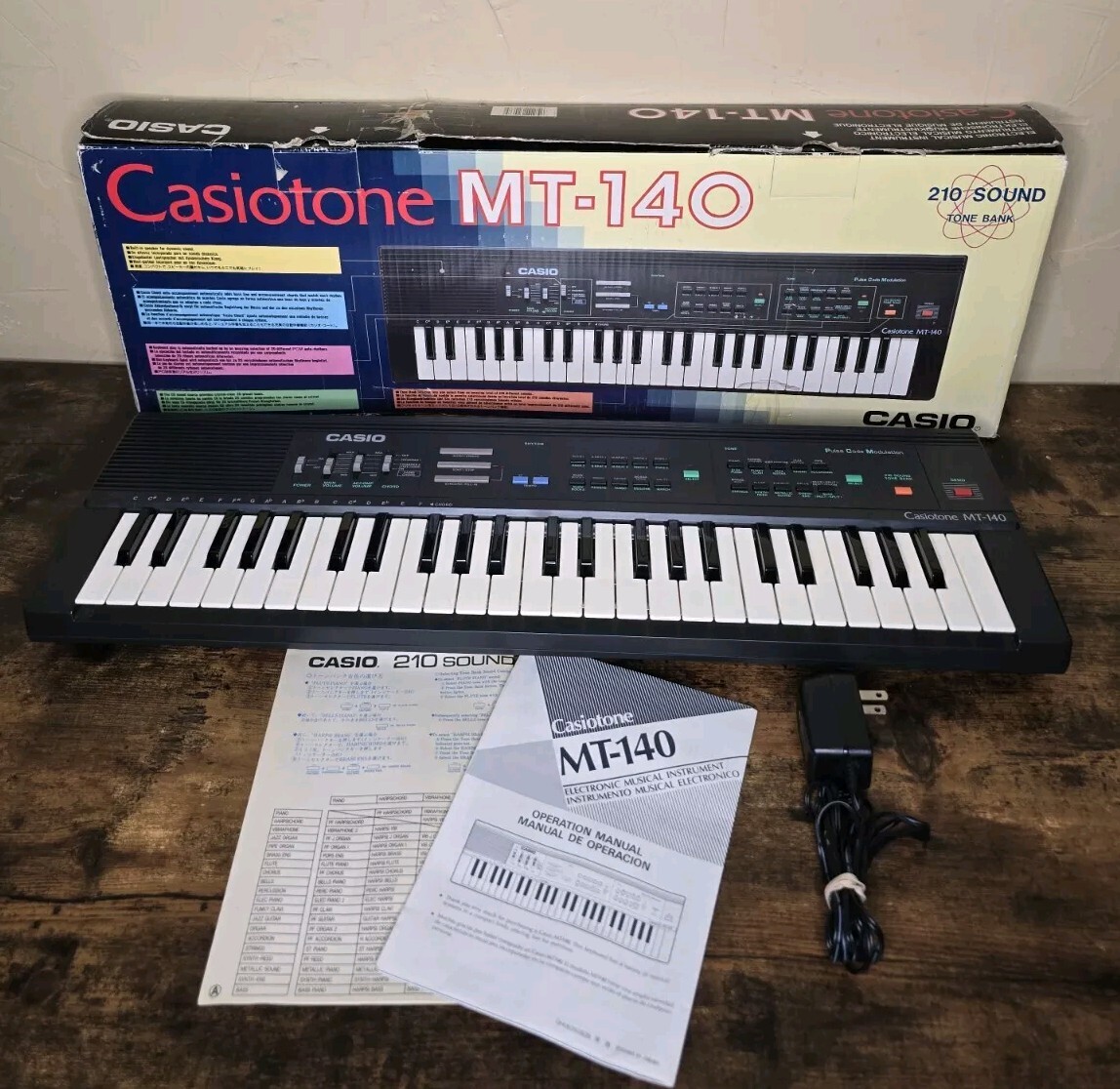 Casio MT-140☆状態良好美品☆昭和レトロ☆日本製シンセサイザー☆ Casio MT-140☆状態良好美品☆昭和レトロ☆日本製シンセサイザー