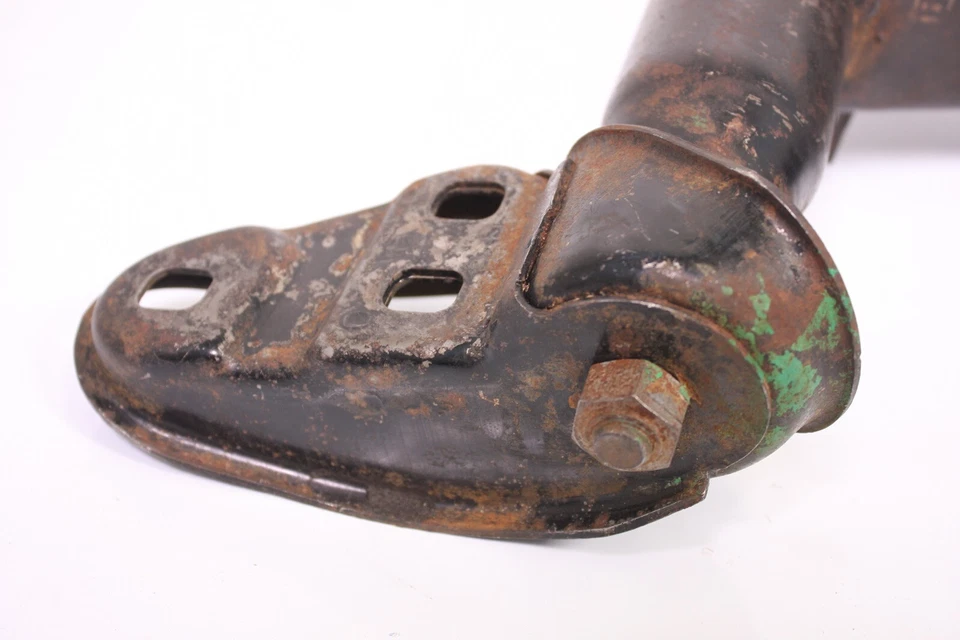 Porsche 914 (1970-1976) OEM Left Rear Trailing Arm & Wheel Hub - Image 3 of 4